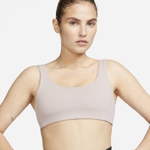 NIKE  ALATE  ALL  U  WOMEN'S  LIGHT-SUPPORT  LIGHTLY LINED  U-NECK  SPORTS BRA,,